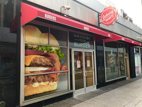 Johnny Rockets Opens Brand New Restaurant in New York City at One Penn Plaza