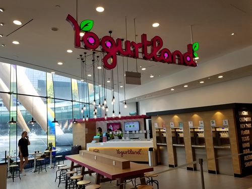 Yogurtland Expands to Singapore; First Location Opens at Suntec City Fountain of Wealth