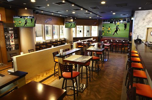 Hooters Continues Expansion in Asia with New Location in Singapore