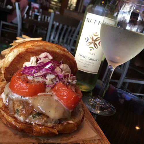 Land Ho! Walk-On's Debuts Tasty New Ahi Tuna Burger