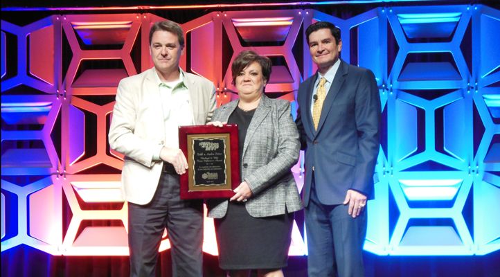 1851 Franchise Reports: Buffalo Wings & Rings Multi-Unit Franchisees Todd and Audra Fetter Win Influencer Award for Husband & Wife Team from Multi-Unit Franchisee Magazine