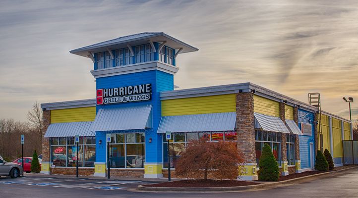Hurricane Grill & Wings Celebrates Moms This Mother's Day with Special Offer