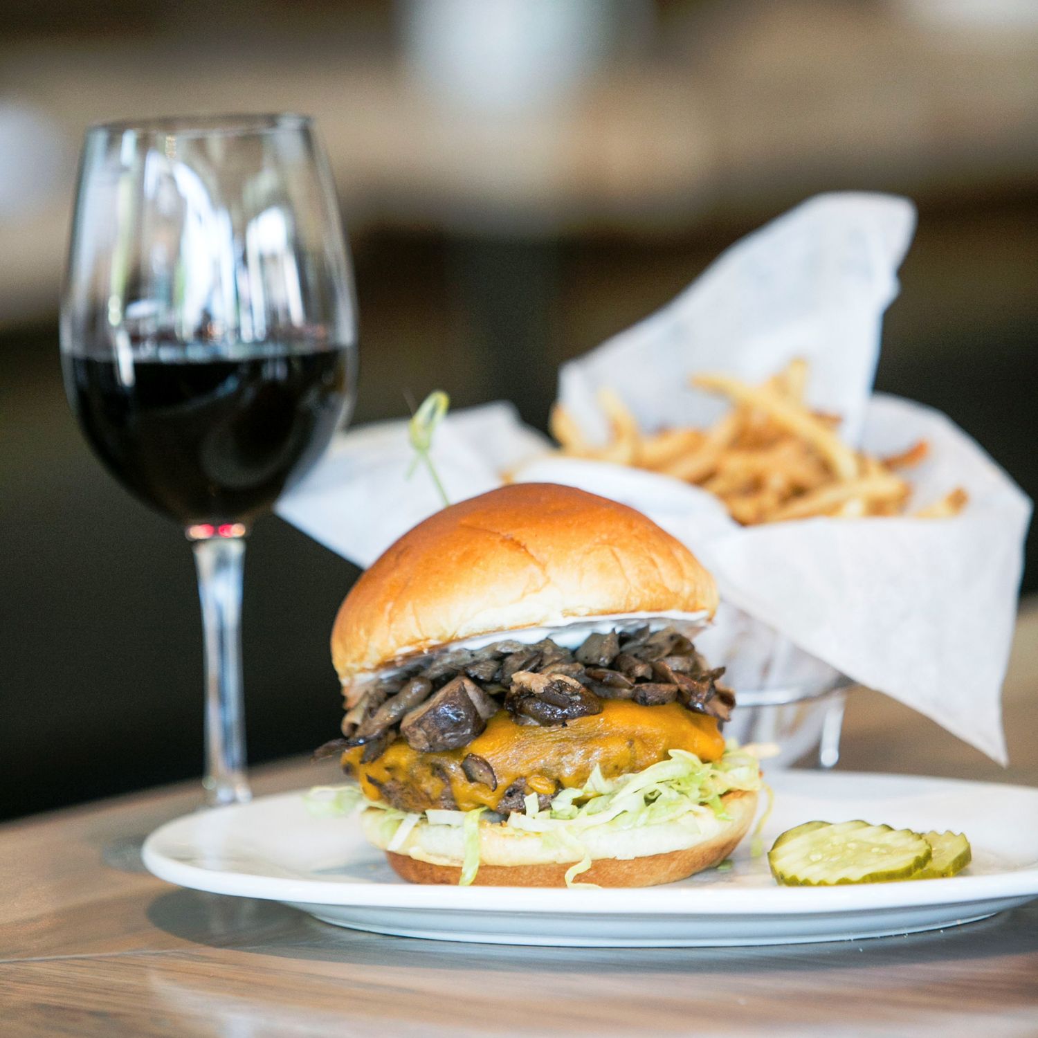 Zinburger Wine & Burger Bar Expands New Jersey Footprint With Edison Opening on June 27