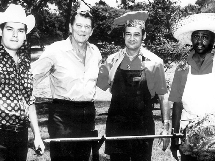 Dickey's Barbecue Pit Fires Up First International Deal