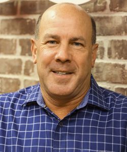 Applebee's Announces Kevin Carroll as New Chief Operations Officer and Welcomes Two New Franchisees to the Neighborhood
