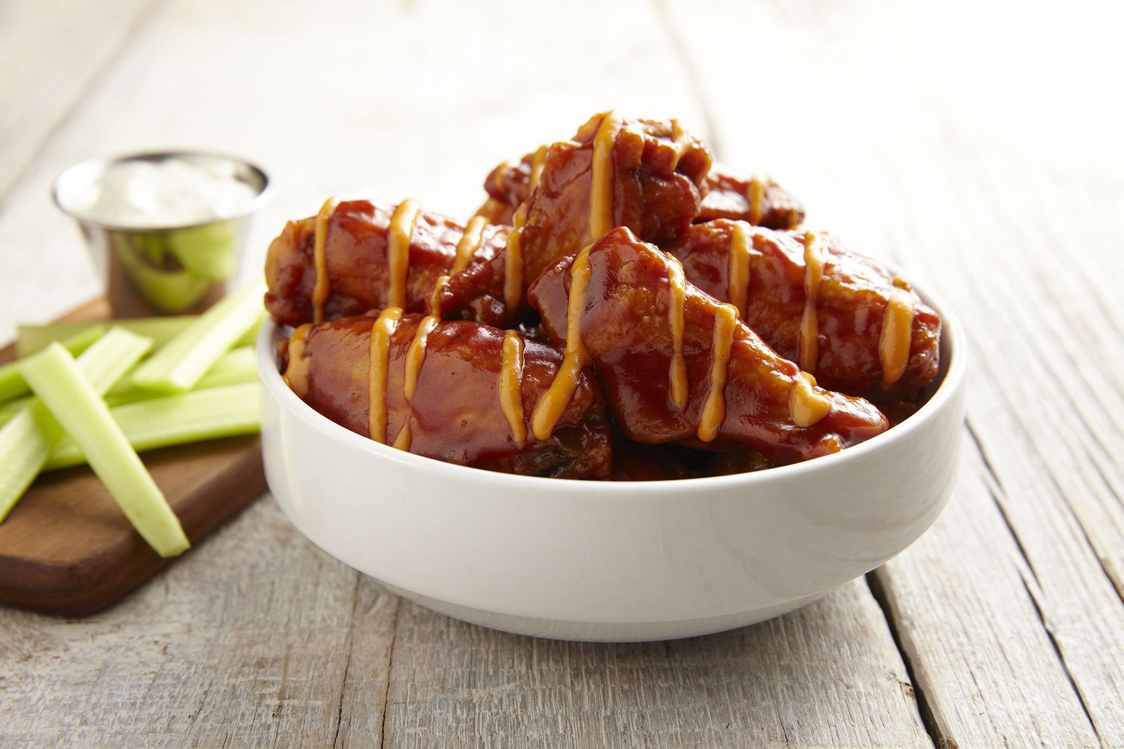 Buffalo Wings & Rings Celebrates Oakley Station Opening in Home Market of Cincinnati