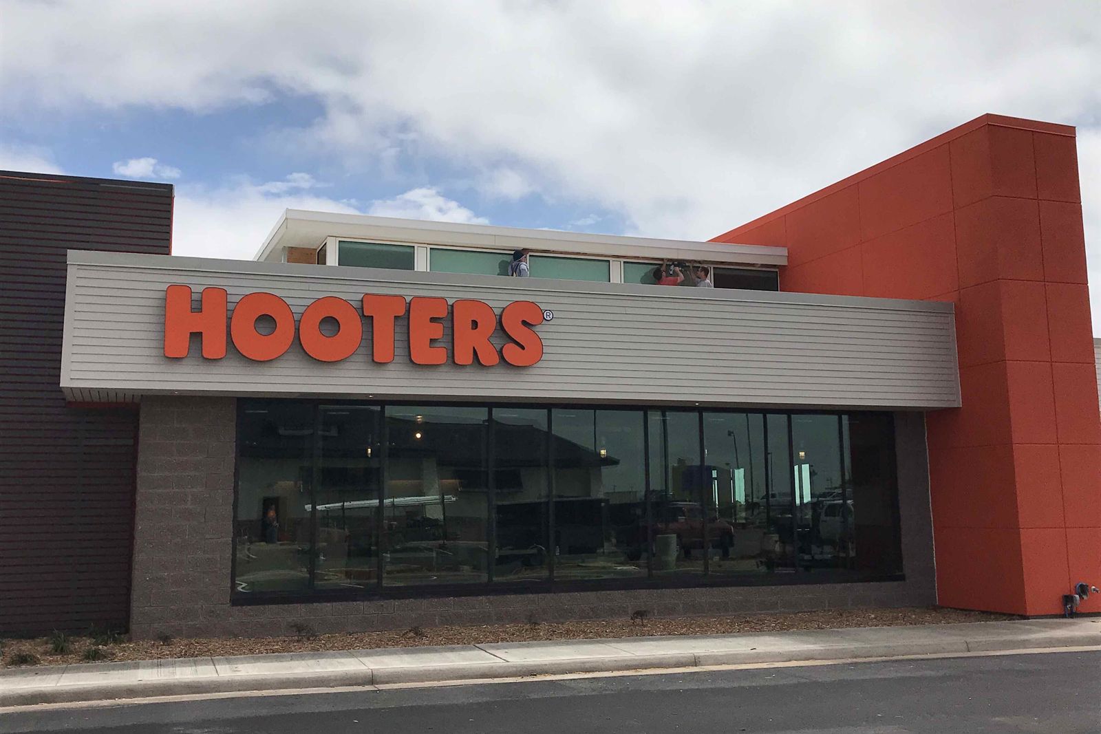 Hooters New Location in Yukon Features Video Wall and More