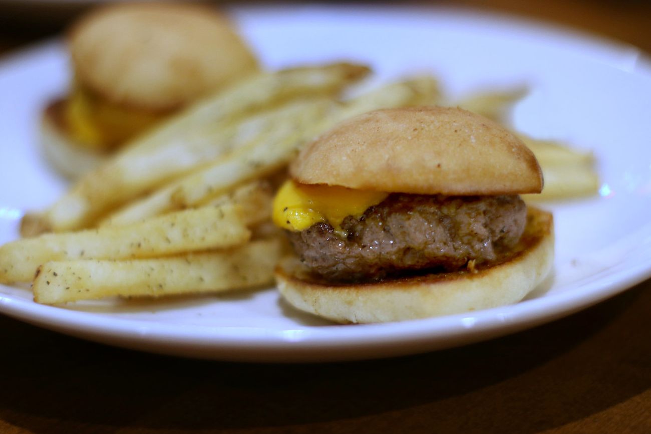 Applebee's Restaurants in Austin, Dallas, Fort Worth, Houston, Waco and East Texas Welcome Kids to Eat Free the Entire Month of June