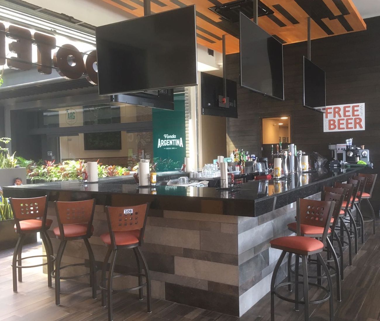 16th Hooters Location in Mexico Opens in Mexico City