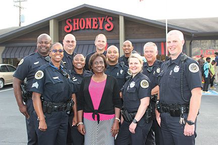 Shoney's Treats At-Risk Youth from Backfield in Motion at its Dinner for Hope - Inspiring Nashville Event with the Metropolitan Nashville Police Department