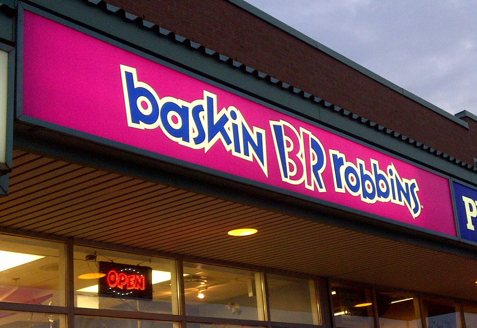 Baskin-Robbins Continues Aggressive Expansion in Ontario with Plans for 18 New Locations