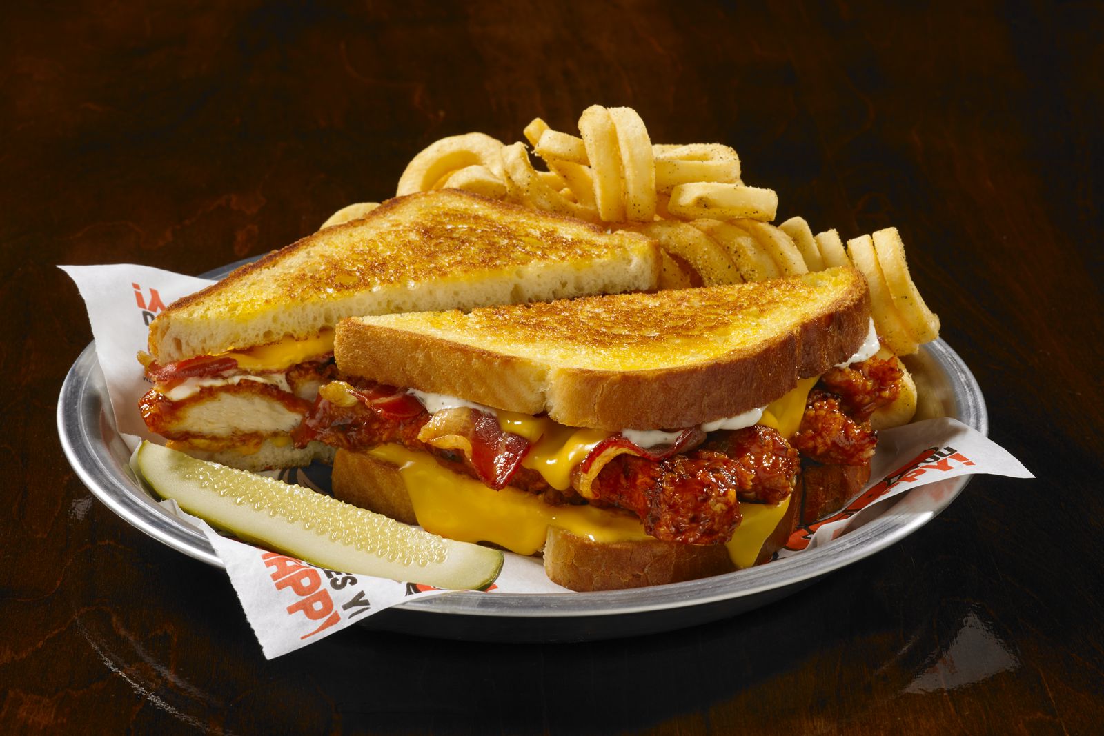 Hooters Kicks Off Football Season with New Gameday-Ready Dishes, Drinks and Prizes