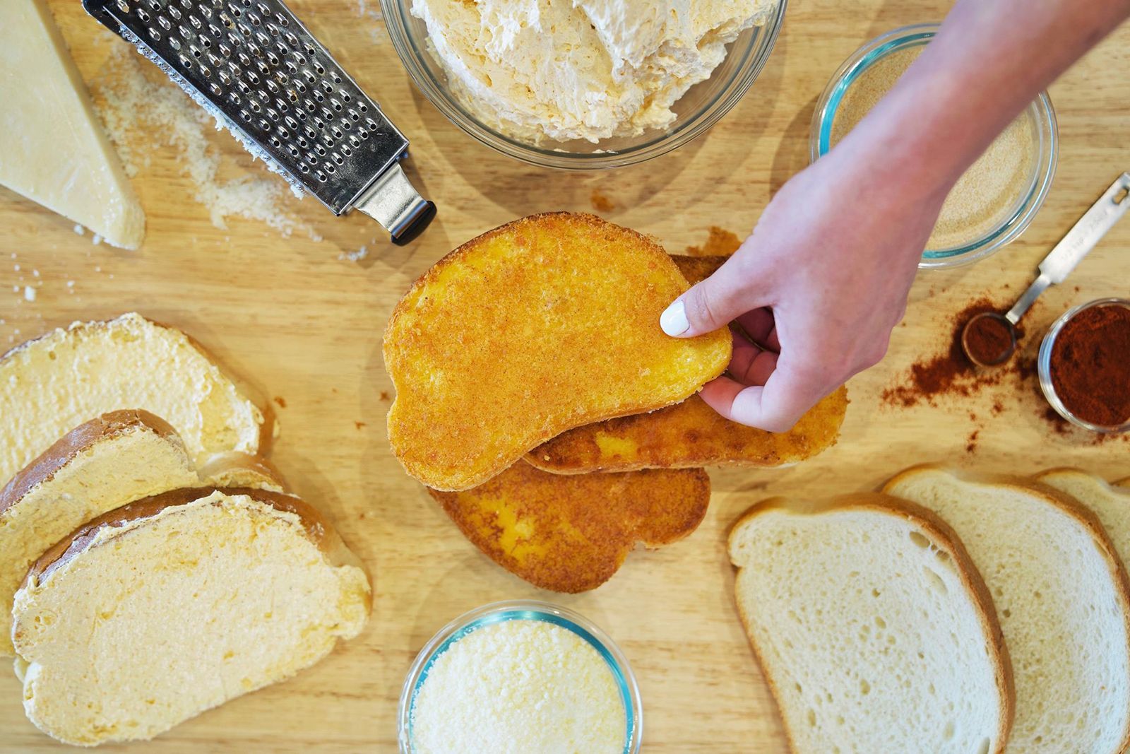 Sizzler to Celebrate National Cheese Toast Day on Sept. 15 with Free Cheese Toast for All Guests