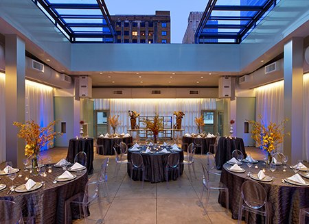 Retractable Roofs: Restaurants Benefit from Installing Retractable Roof Systems