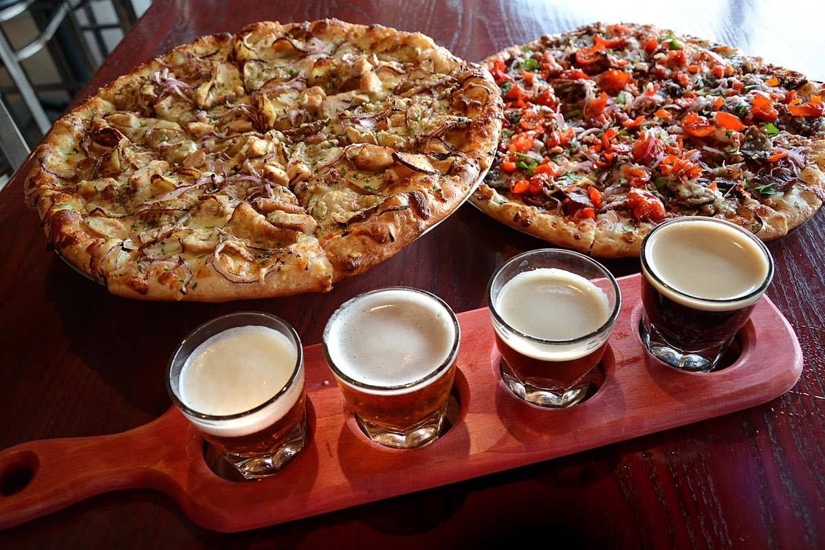 BoomBozz Craft Pizza & Taphouse Celebrates 20 Years