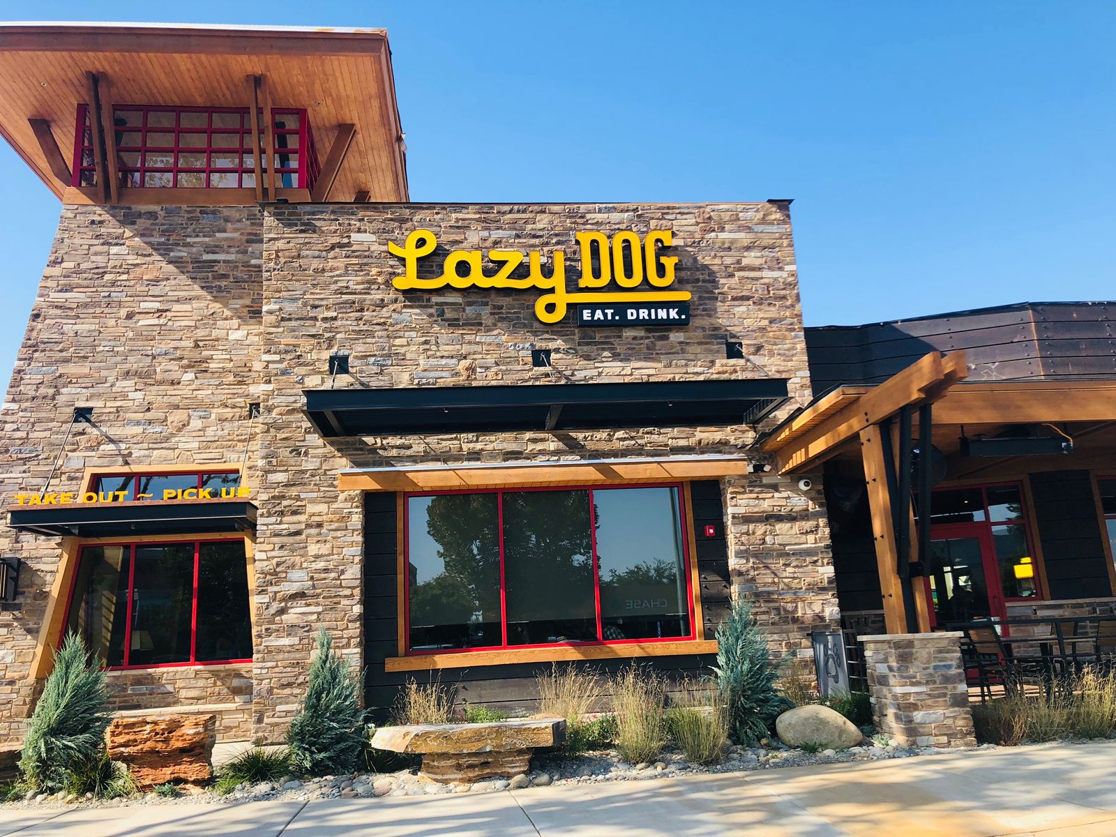 Lazy Dog Restaurant & Bar To Open in Houston's Cypress Crossing