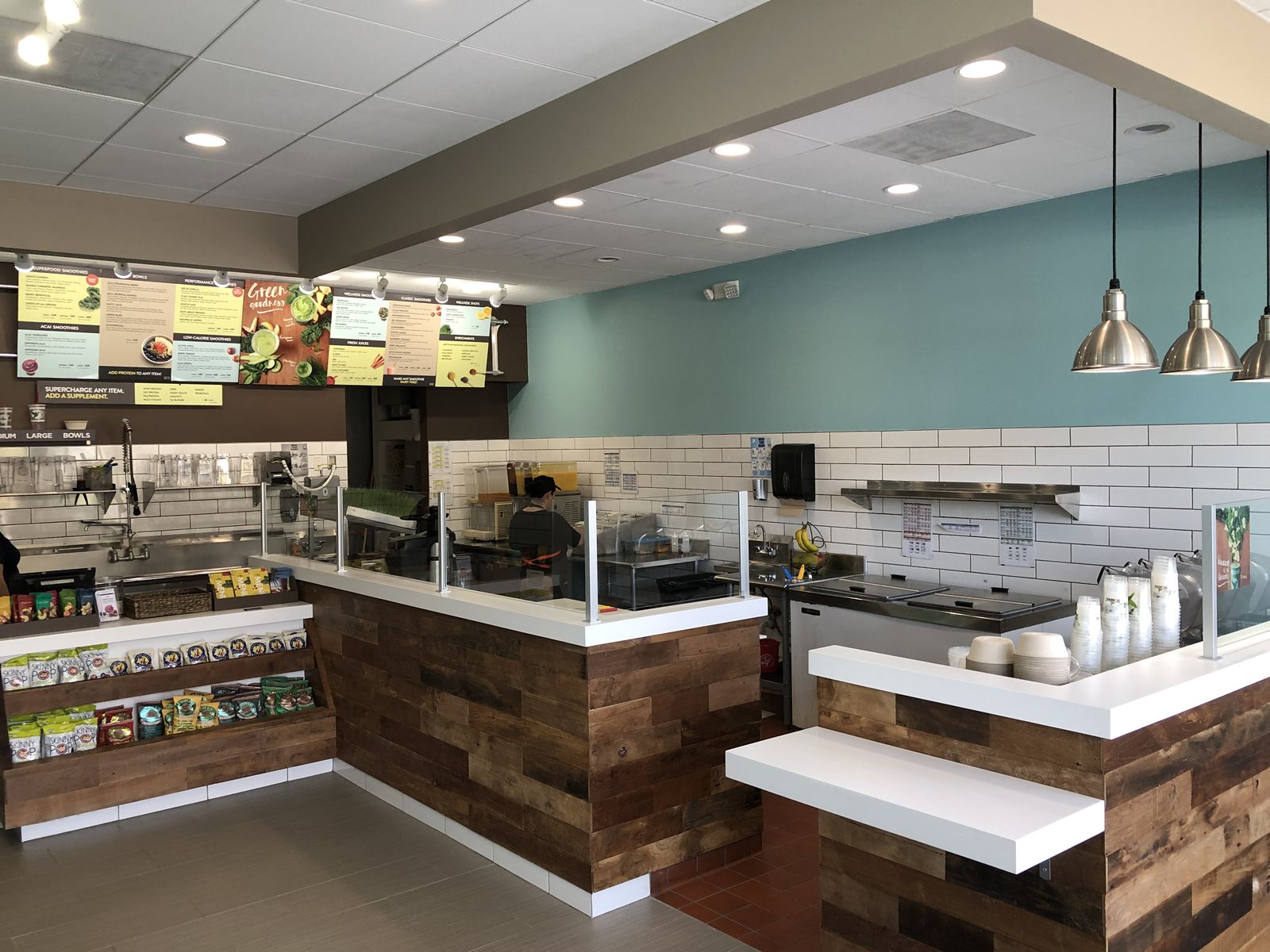 Robeks Re-Opens Location in Falls Church, VA