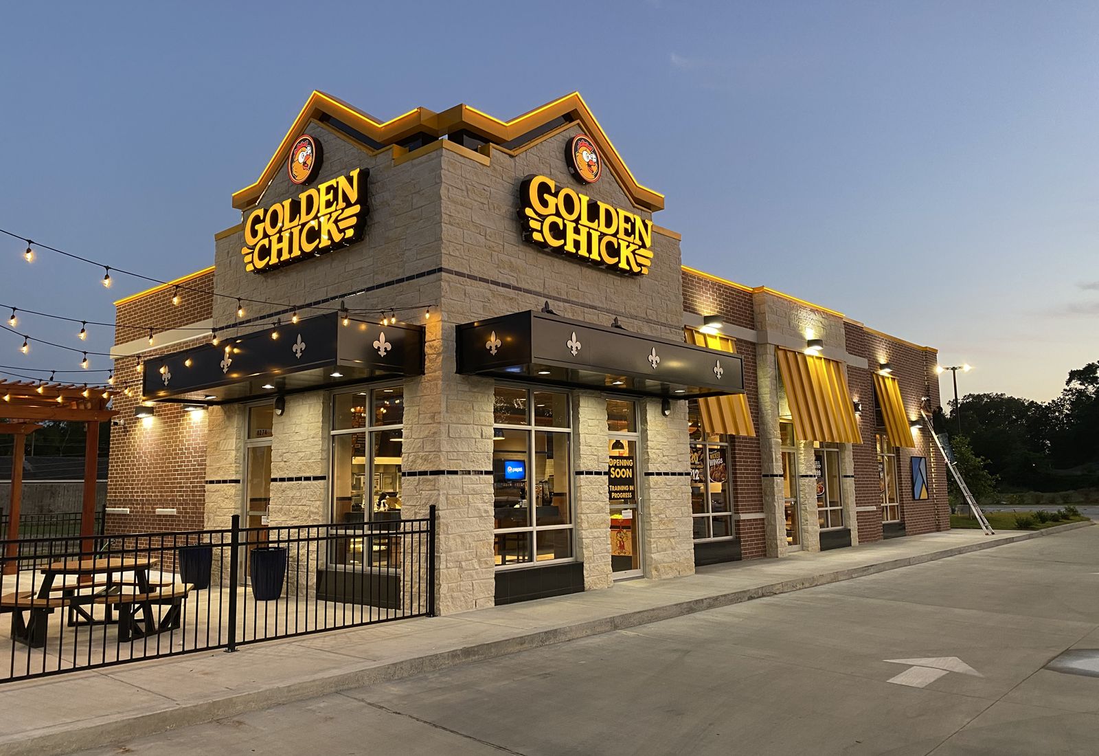 Golden Chick Continues Brand Expansion With First Louisiana Location