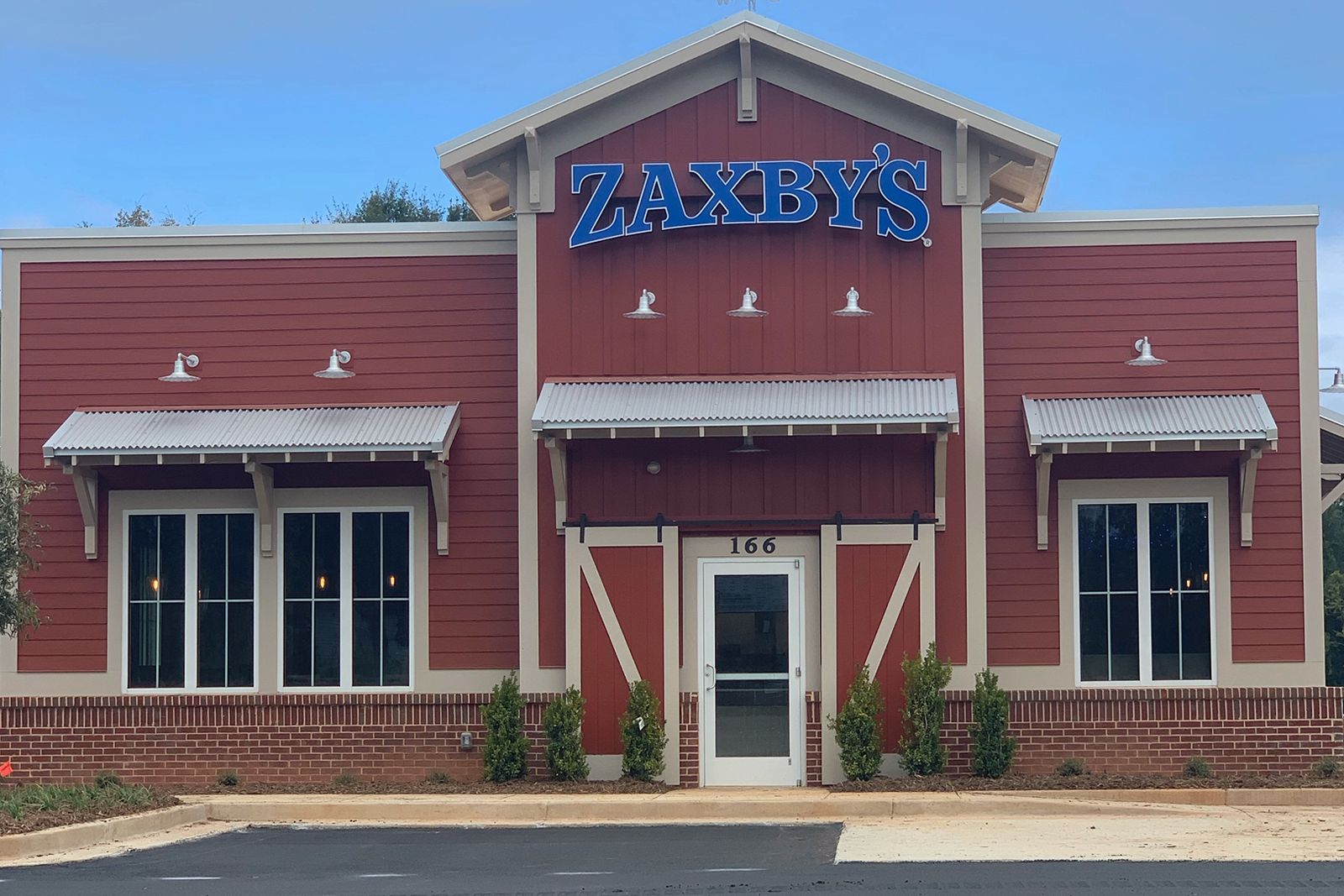 Zaxby's Spreads Its Wings With New Gray, Georgia Location Zaxby's Spreads Its Wings With New Gray, Georgia Location